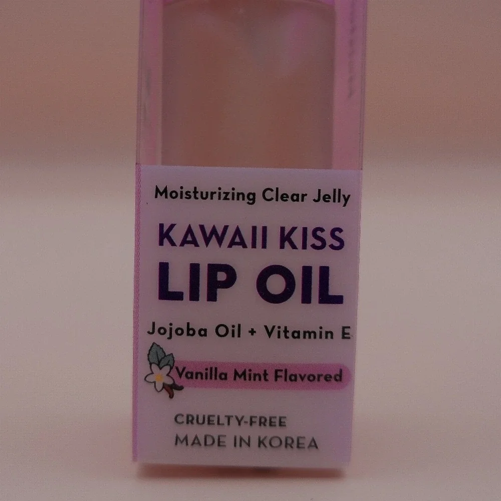 The Creme Shop Hello Kitty Vanilla Mint Kawaii Kiss Hydrating Lip Oil NEW